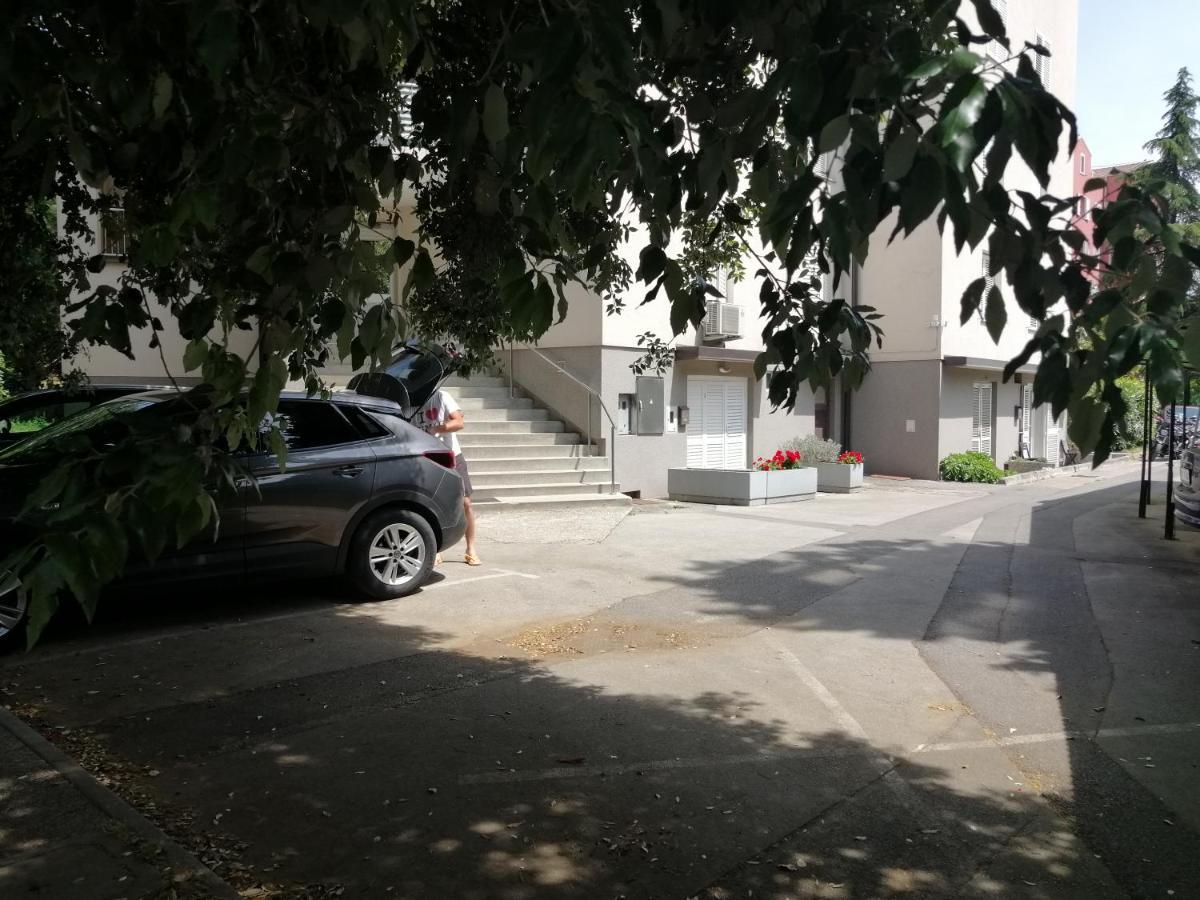 App Noel Apartment Lucija Exterior photo